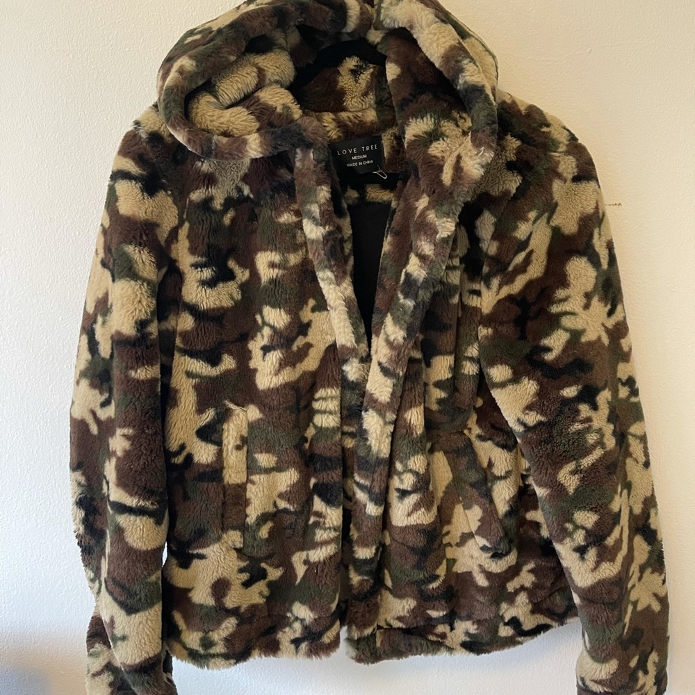 Super soft Camo Jacket with Hood!